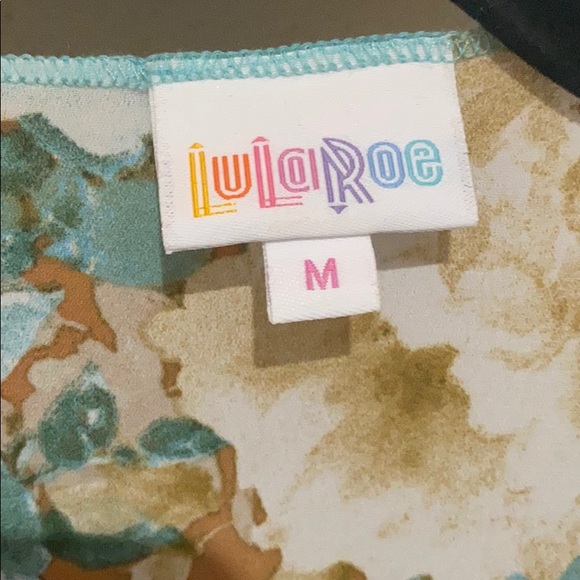LulaRoe Lindsey - Picture 2 of 2